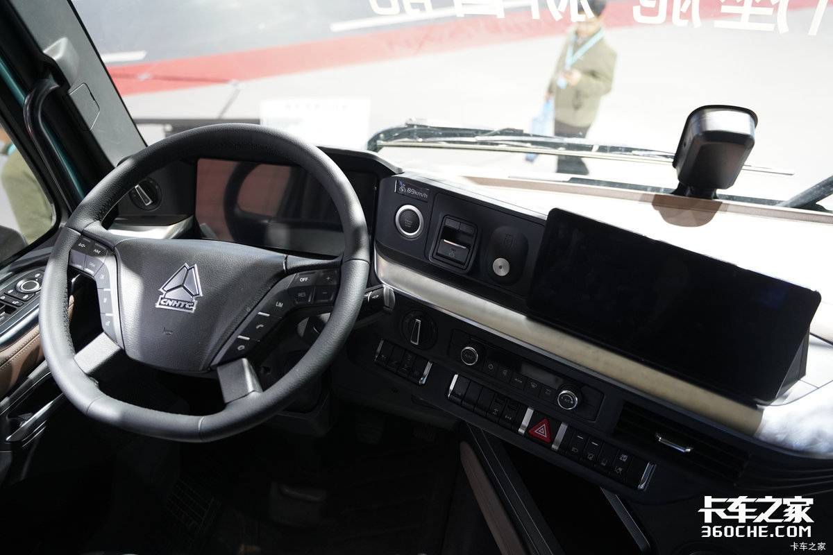 ����TS&nbsp;14.6L&nbsp;590����&nbsp;LNG&nbsp;6��4ǣ����