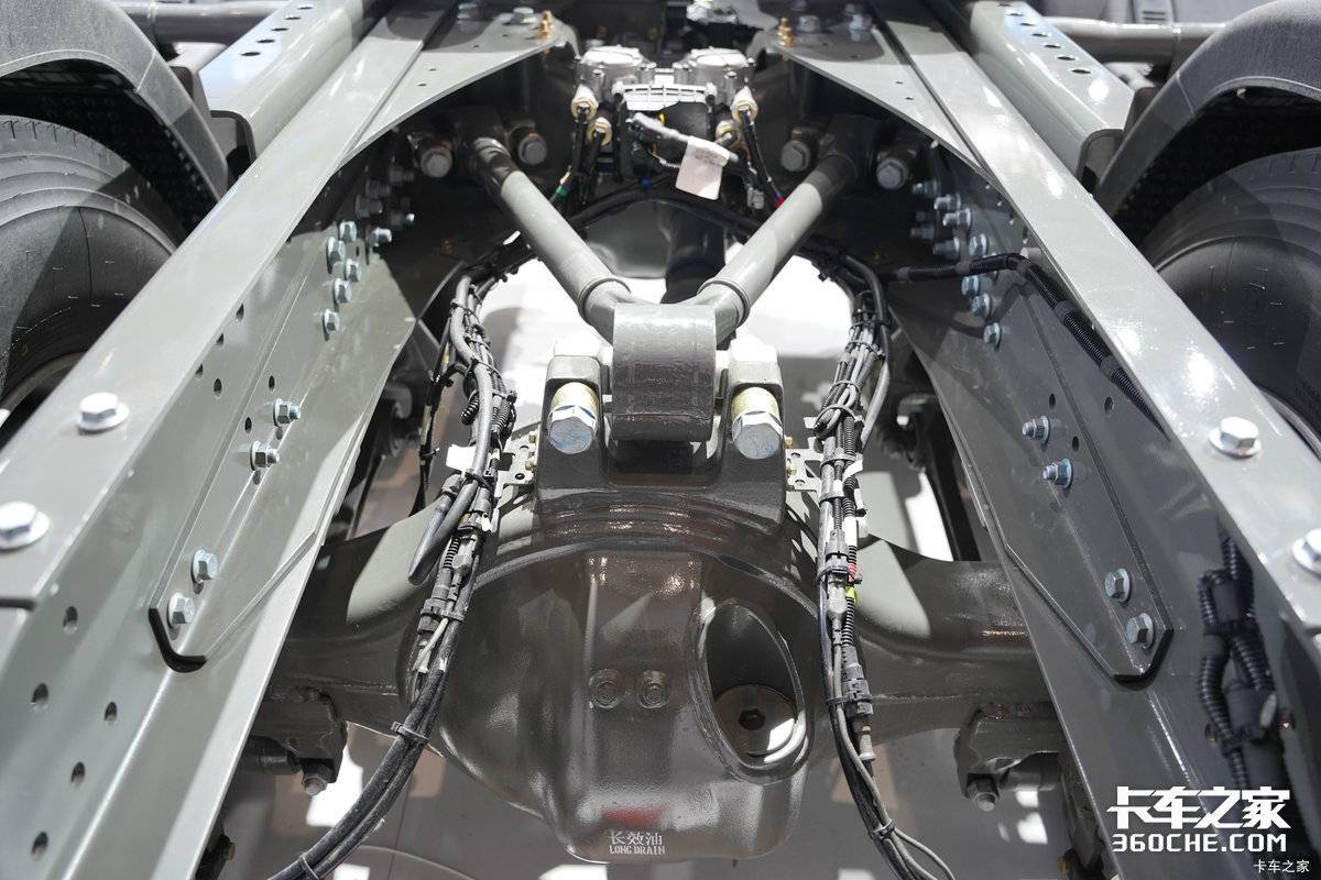 ����TS&nbsp;14.6L&nbsp;590����&nbsp;LNG&nbsp;6��4ǣ����