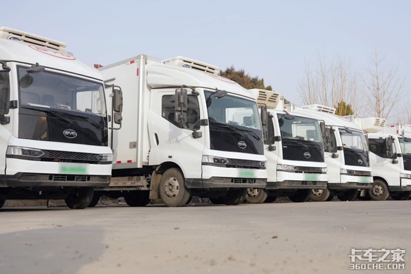 一年省出三台车 康安利丰拥抱电动轻卡