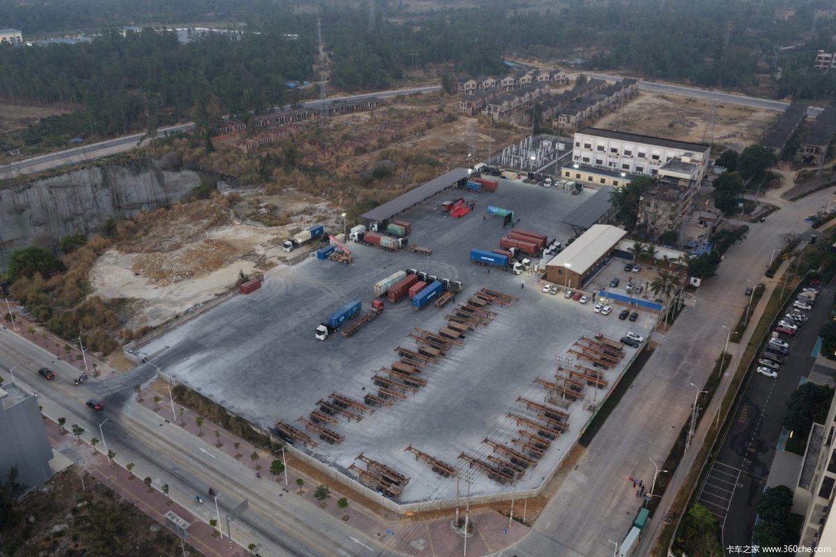 �ⴢ��һ�廯��վ �ü����˶�ǧ���г�