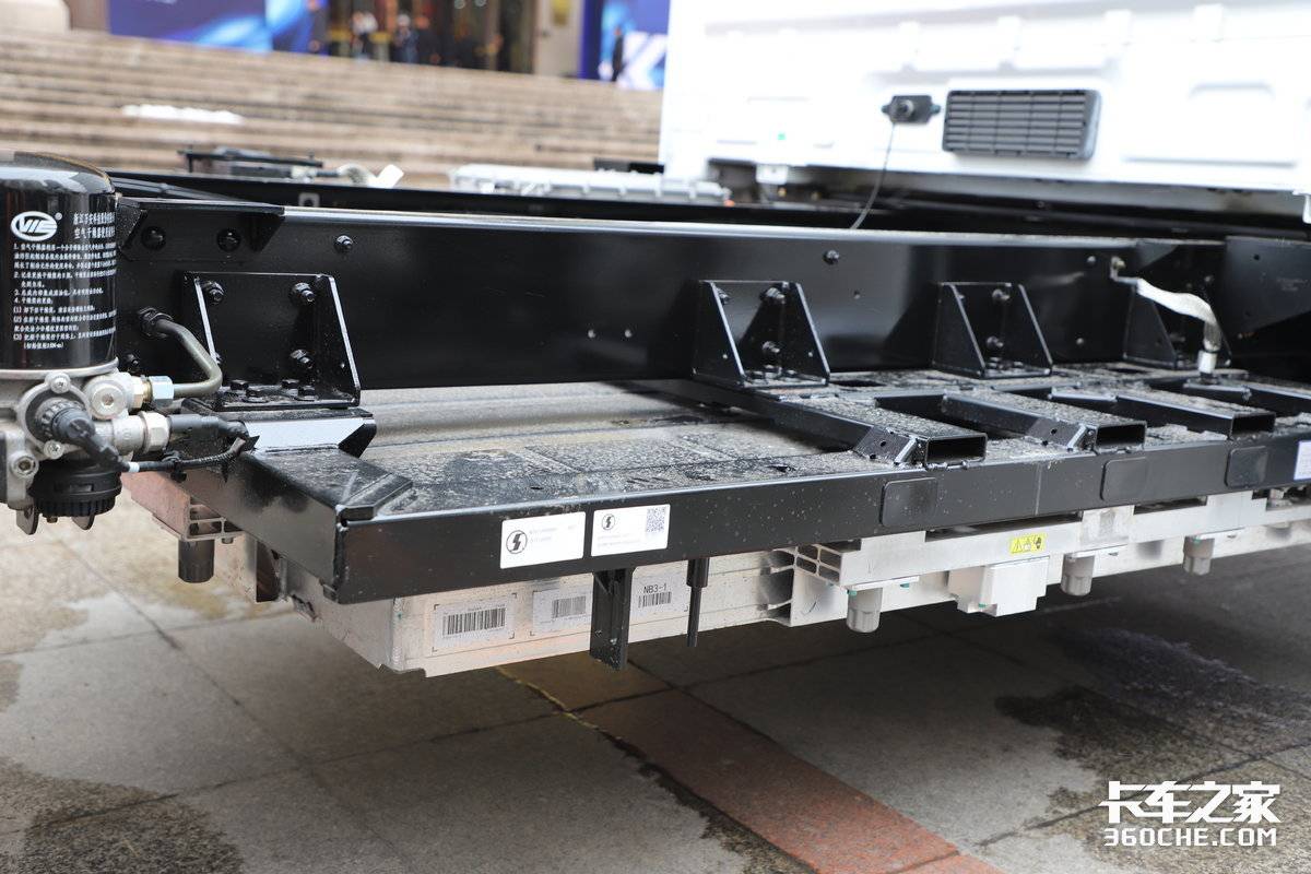 150秒超快换电 可车电分离 智云坤势轻卡还带高顶驾驶室