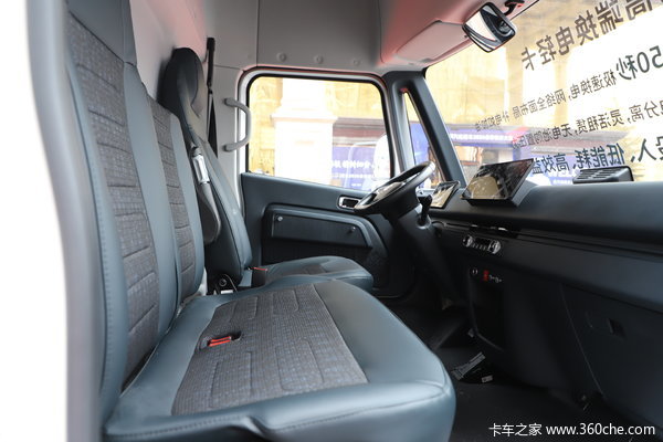 150秒超快换电 可车电分离 智云坤势轻卡还带高顶驾驶室