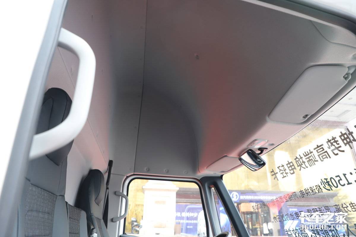 150秒超快换电 可车电分离 智云坤势轻卡还带高顶驾驶室