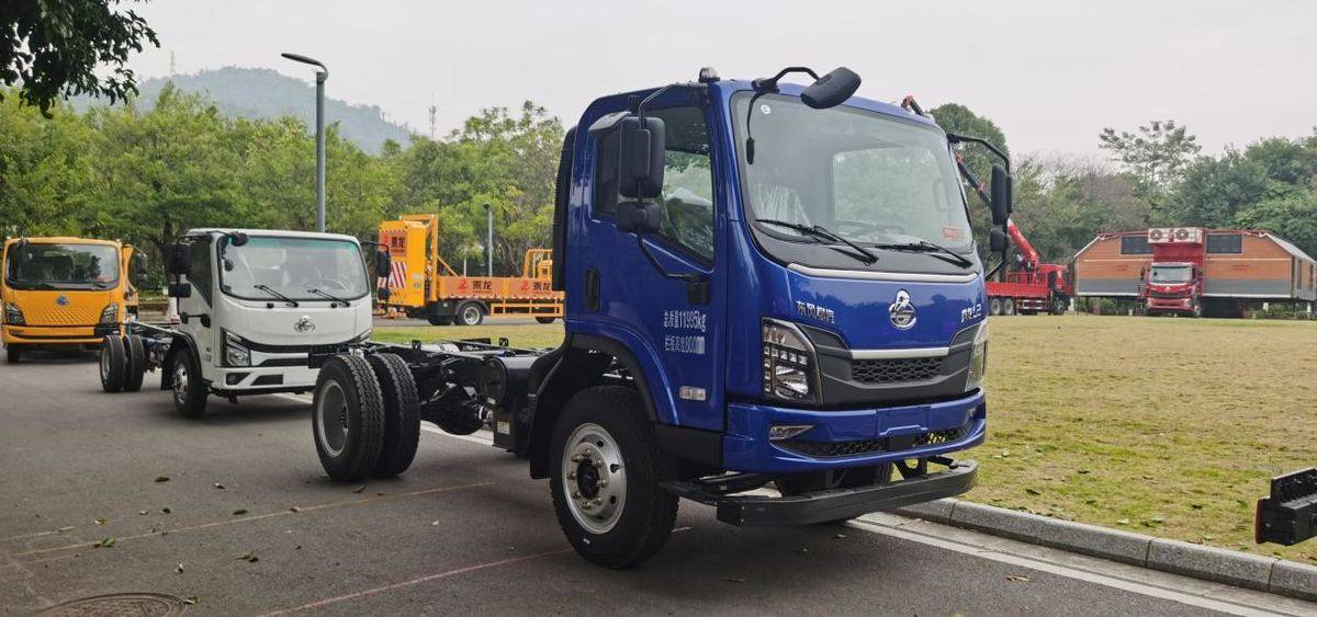 乘龙L2自卸车:动力强劲,承载可靠,城乡运输创富更高效IMG_20251222_144122