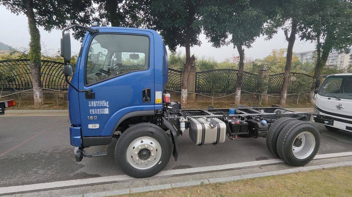 乘龙L2自卸车:动力强劲,承载可靠,城乡运输创富更高效IMG20251222092335