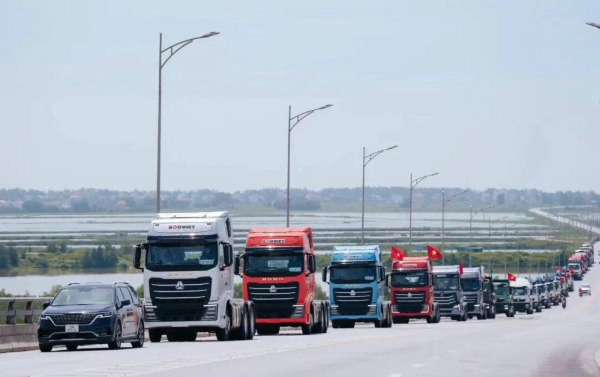 国内、出口重卡销量双第一!中国重汽这份成绩单