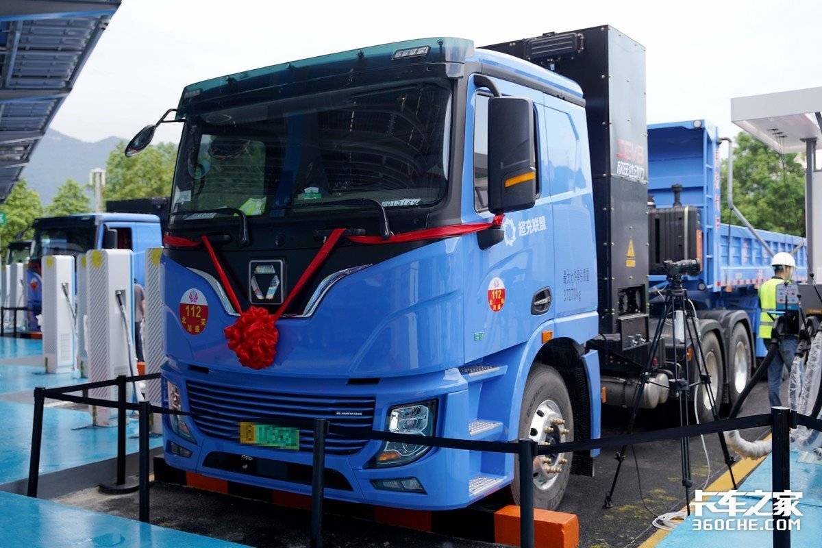 告别漫长等待!兆瓦级超充+换电普及,卡友跑车更省心、更赚钱