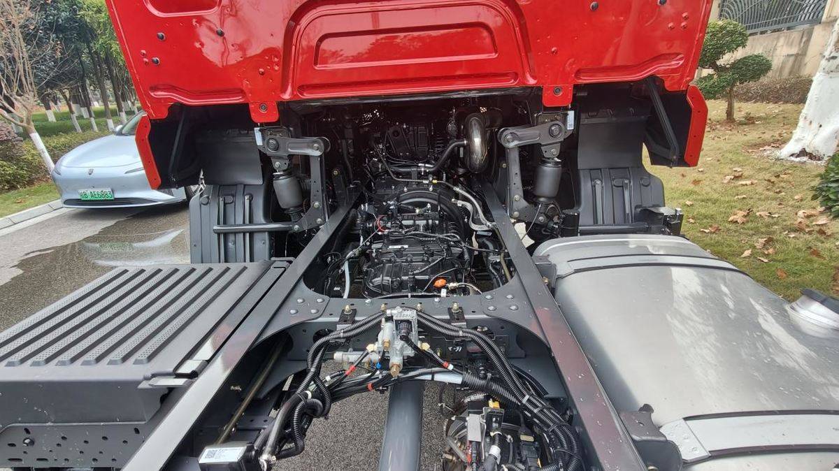 时效、舒适、安全!乘龙H5V绿通房车全拿捏IMG20251222153227