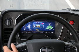 2026 货车新规！辅助驾驶成标配，让长途货运不遭罪