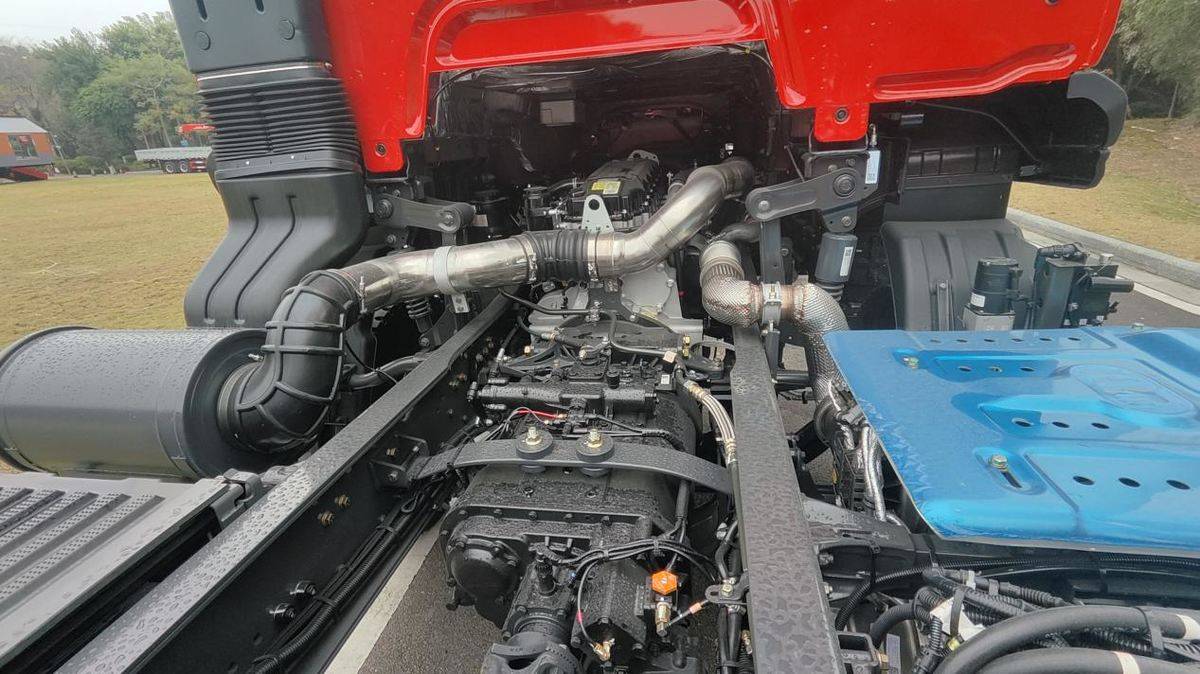 乘龙H5 4×2极限自卸车：矿山工地全场景 多拉多赚更能扛IMG20251222093529