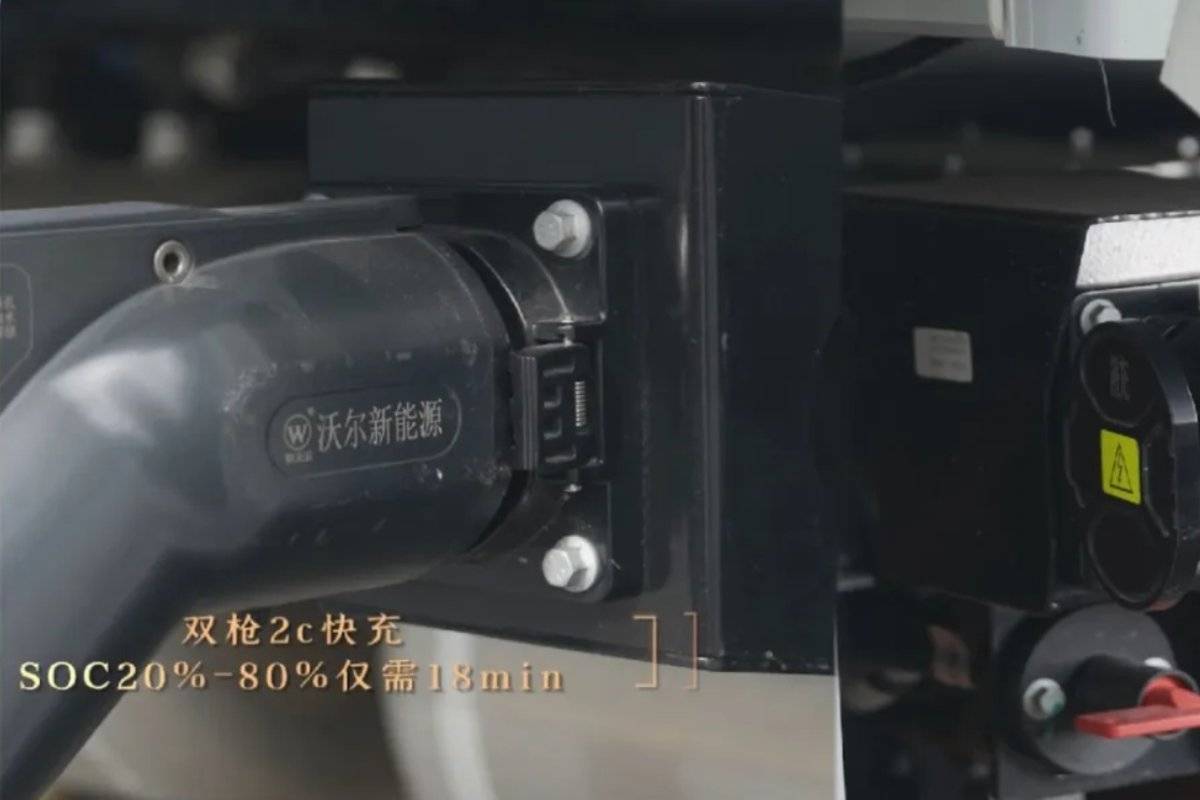 江淮1卡坤鹏ET9：跑得远 省得多 开不累5e3ddeb5b333de4eb70b168e2a8525dc