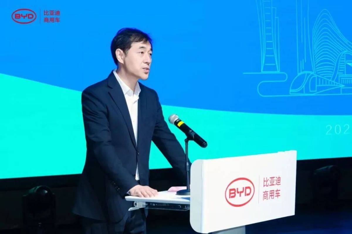 50台比亚迪纯电动自卸车交付郑州！硬核技术护航航空港绿色建设图片2