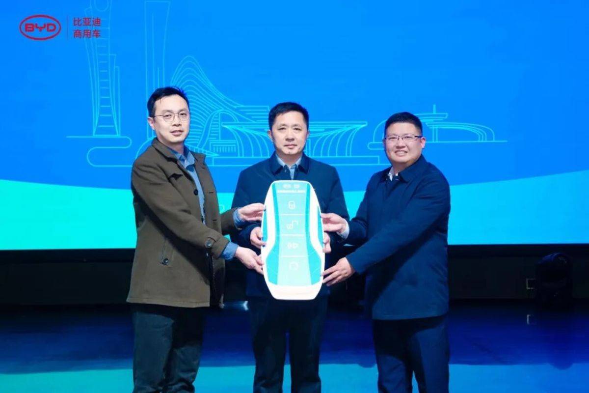 50台比亚迪纯电动自卸车交付郑州！硬核技术护航航空港绿色建设图片3