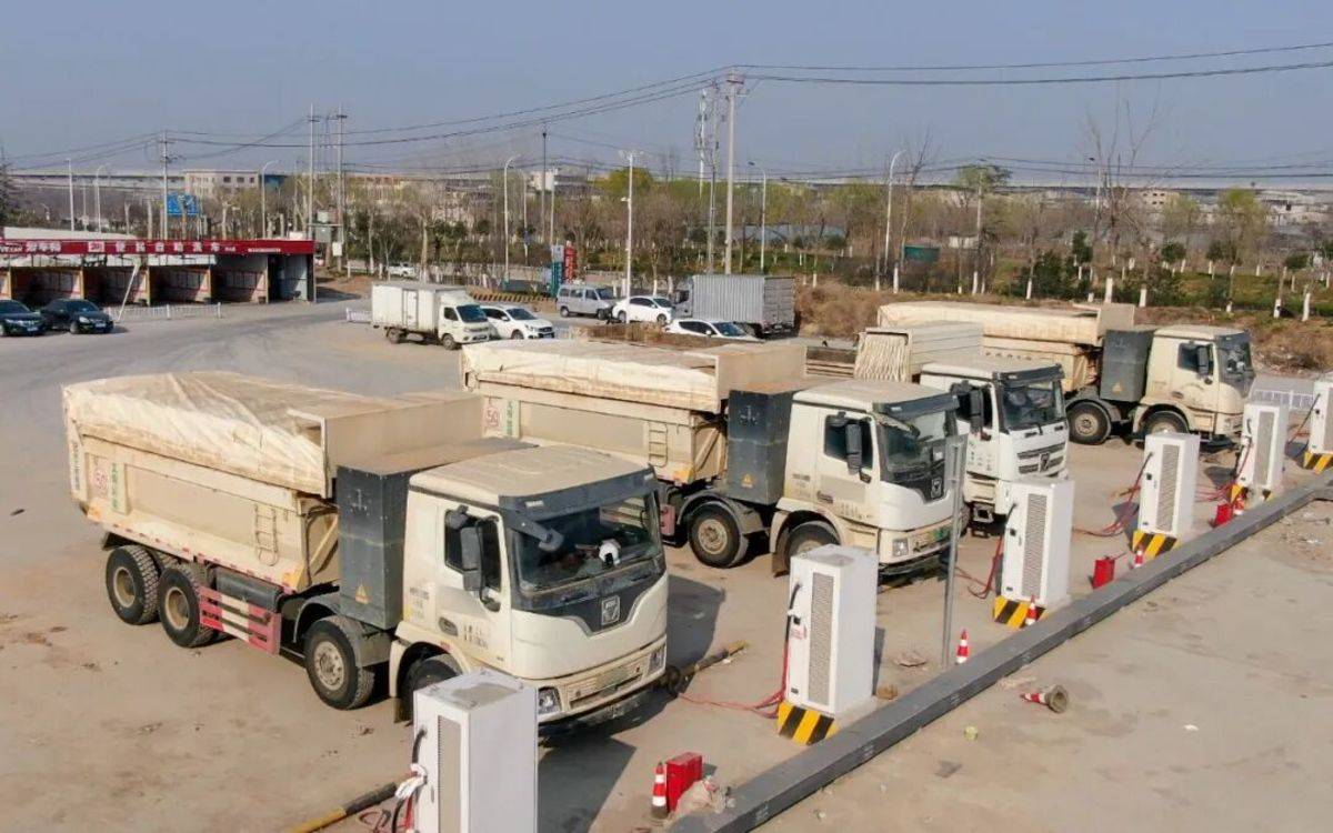 车轮所至，皆是热土！徐工纯电动自卸车赋能北方绿色基建