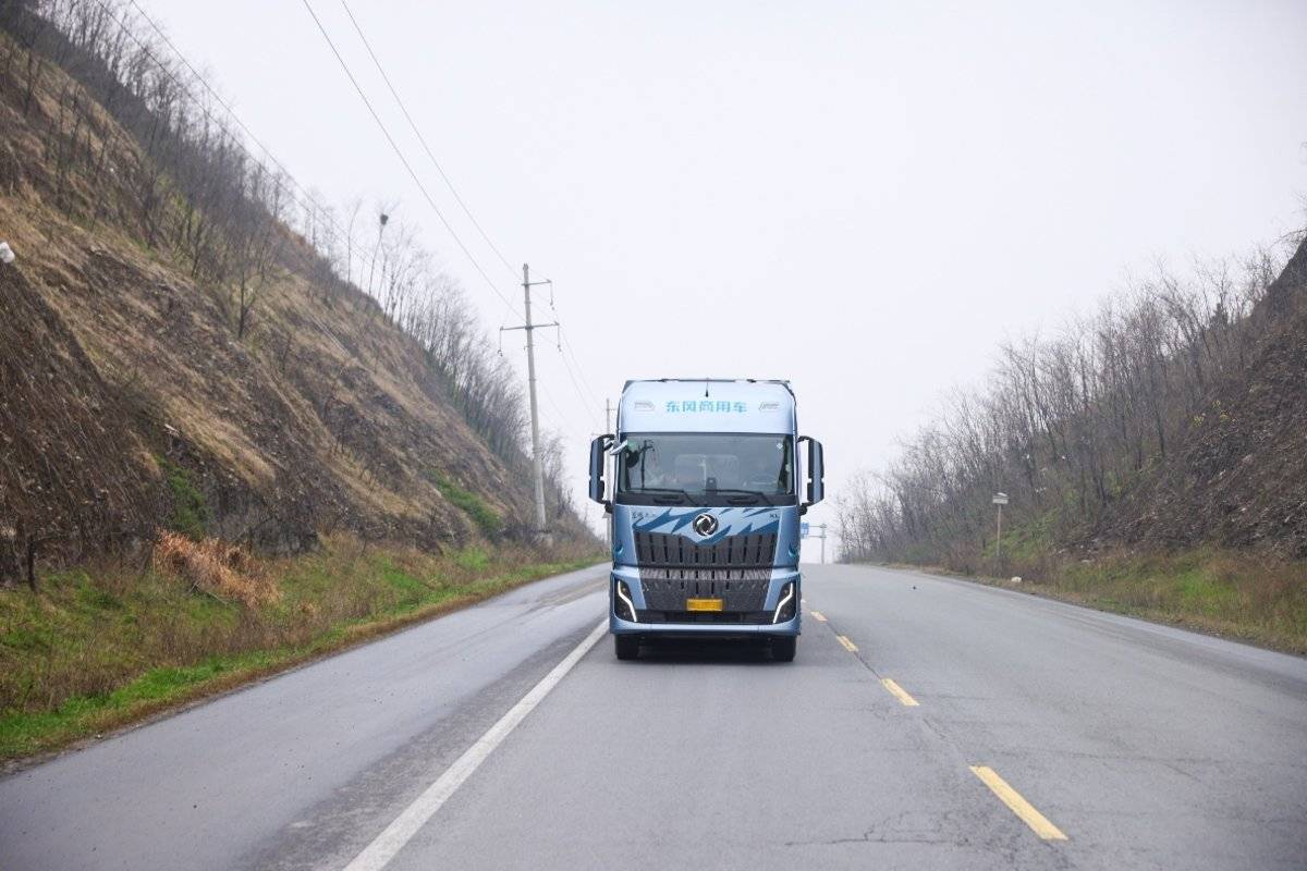 开龙擎向富行 阜阳至杭州带货试车 东风新KL600马力综合油耗29升