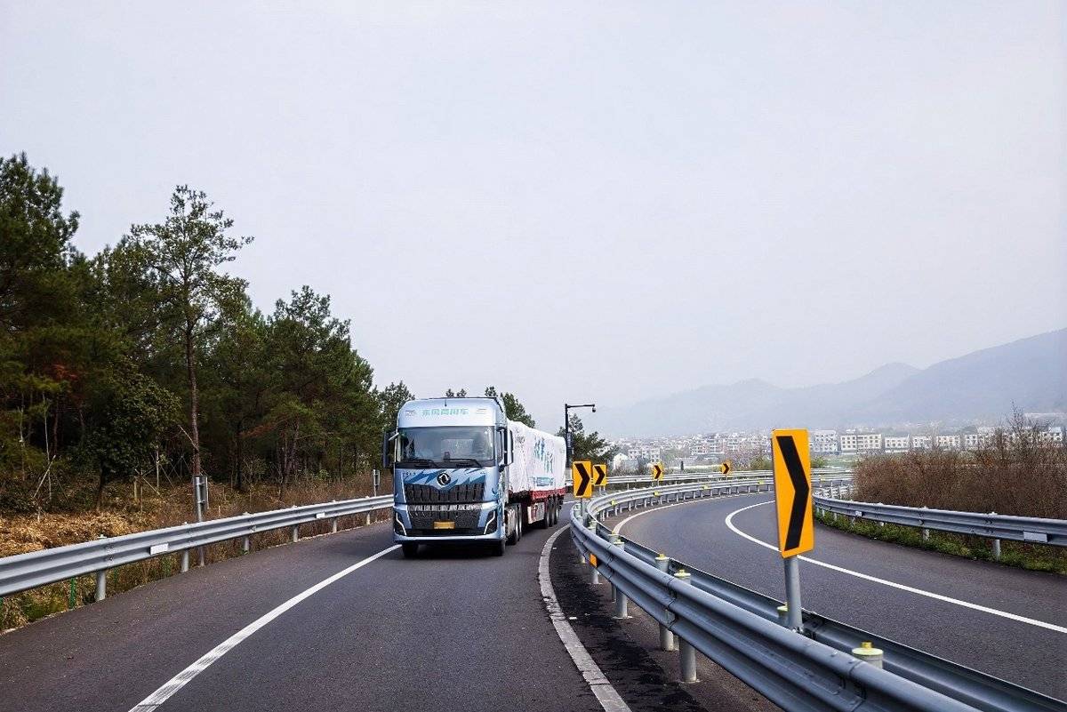 开龙擎向富行 阜阳至杭州带货试车 东风新KL600马力综合油耗29升