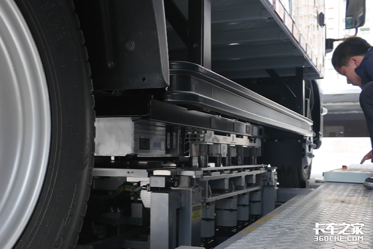 日跑400公里 充电耗3小时 珠三角货运司机6年实录 换电解痛点