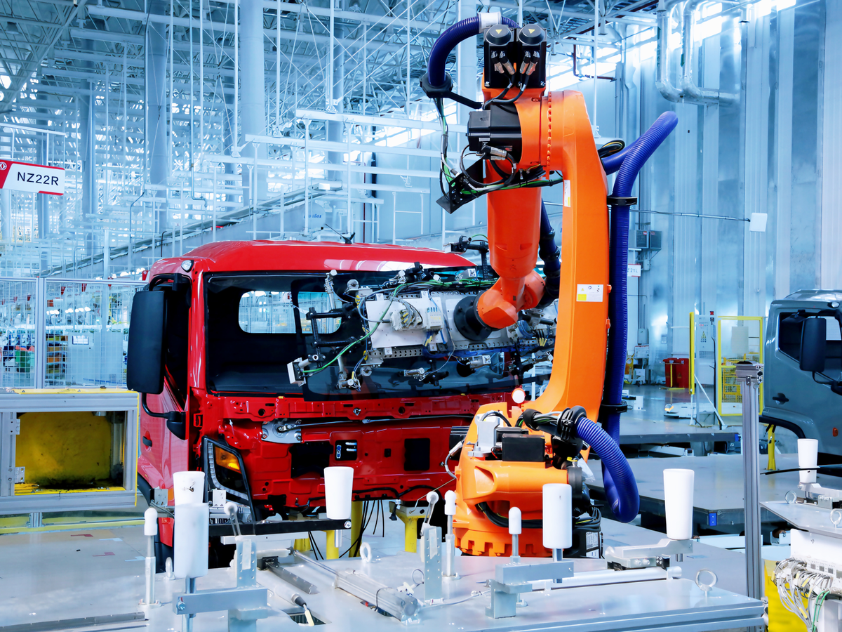 智赋轻卡 质赢未来|走进东风乾坤智能化工厂 见证高端制造硬实力