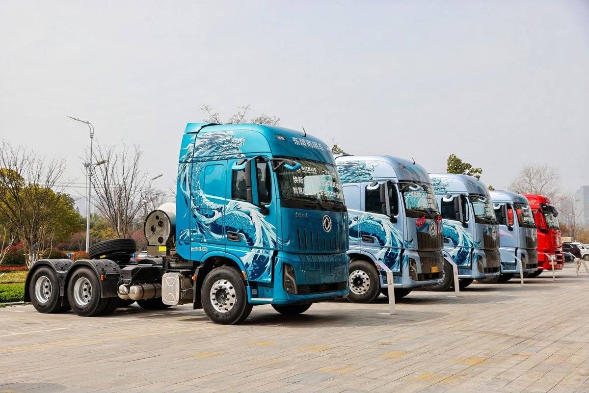 “龙抬头 启新程”东风龙擎3.0 技术升级 东风天龙新KL上市发布IMG_0772