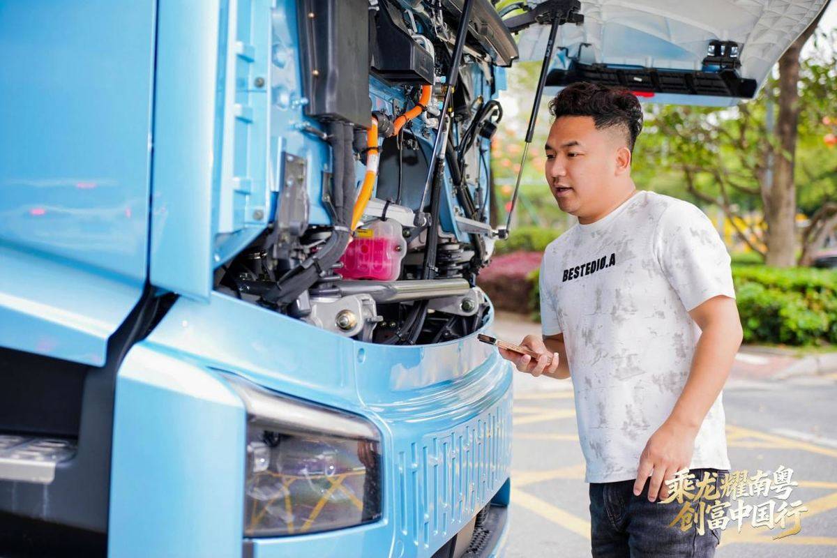 现场订车106台！乘龙翼威5纯电牵引车佛山重磅上市BEN00197-opq4443332755