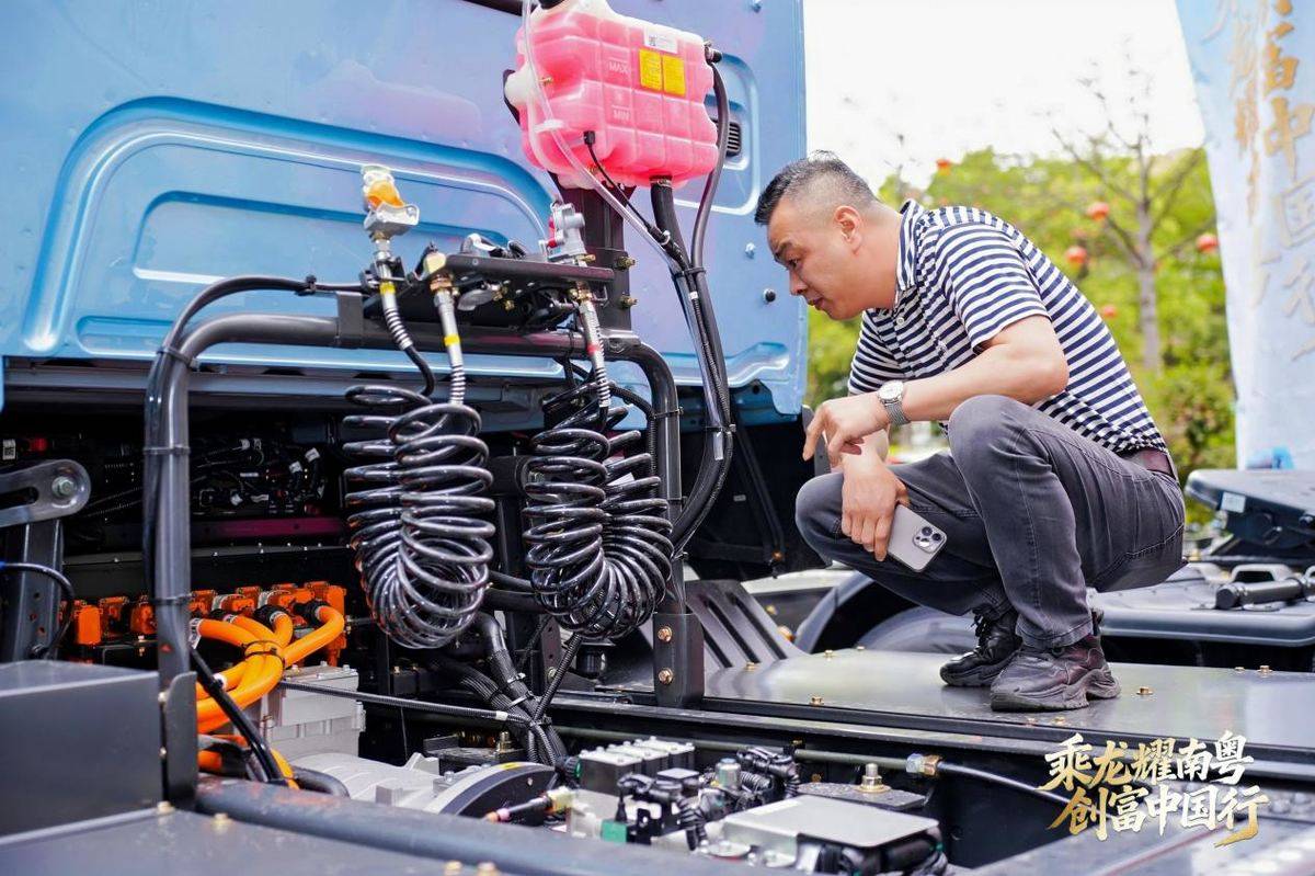 现场订车106台！乘龙翼威5纯电牵引车佛山重磅上市BEN00182-opq4443386190