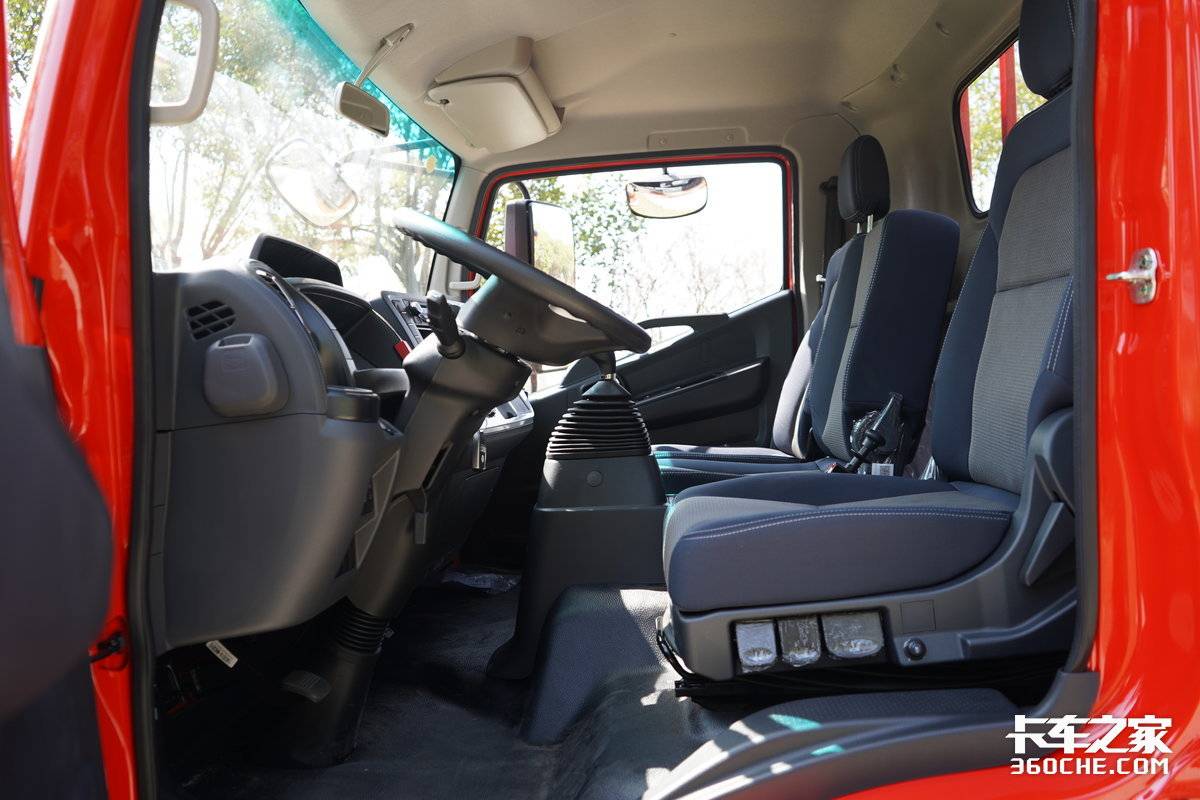 东康180马力配法士特6档箱 还带睡眠座舱 东风乾坤K6直击绿通痛点