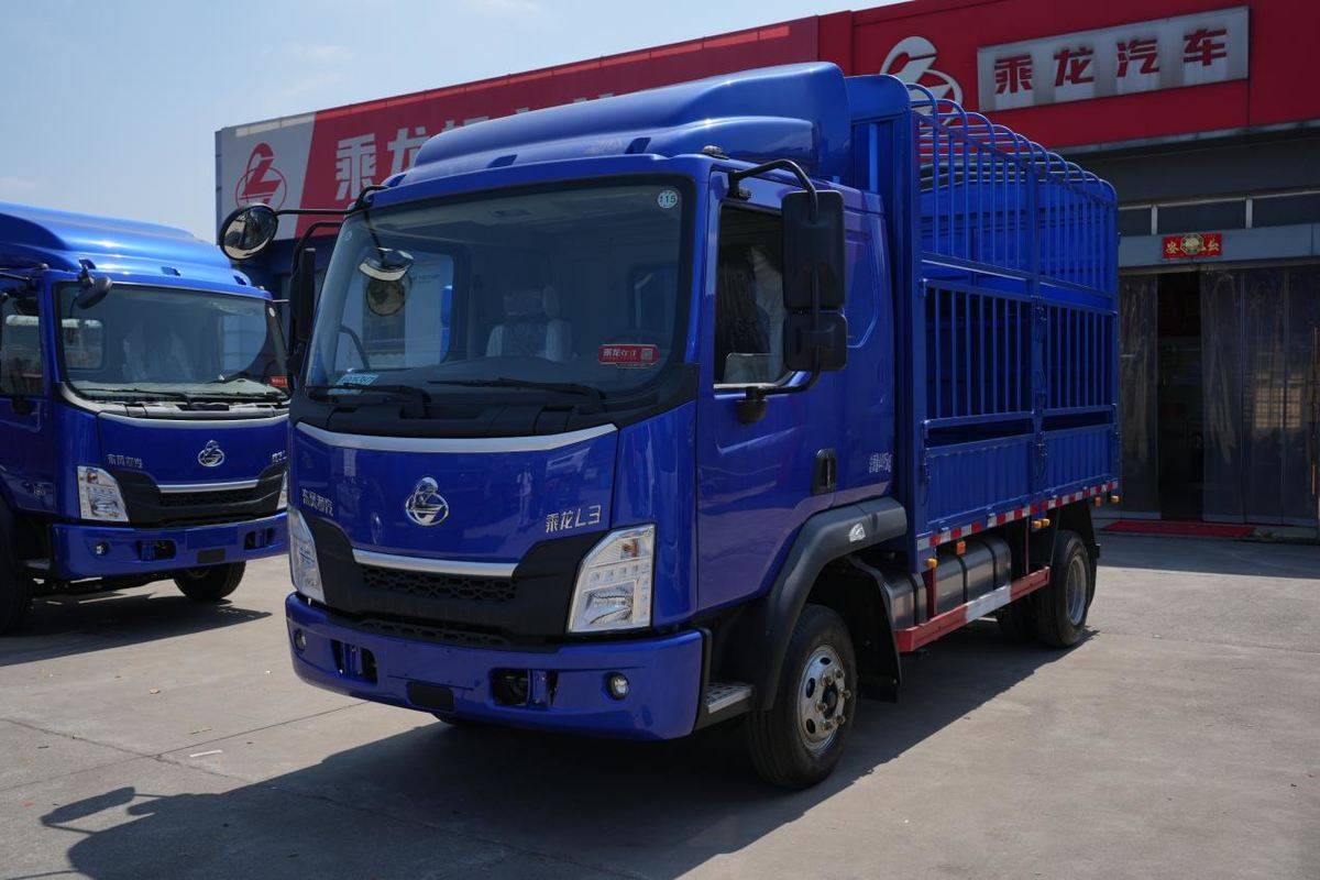 大动力高承载 乘龙L3城际运输