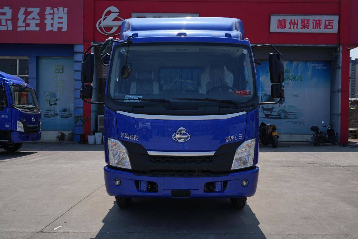 大动力高承载 乘龙L3城际运输