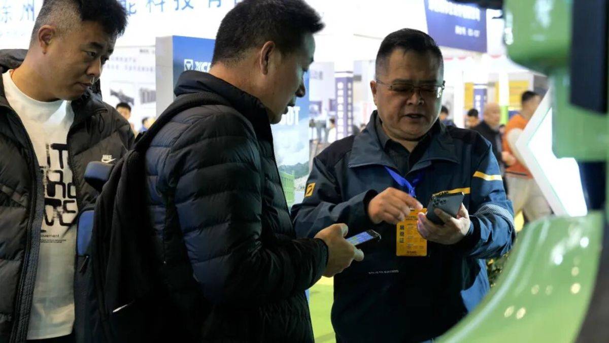 看点拉满！徐工400度纯电动自卸车亮相徐州国际工程机械展