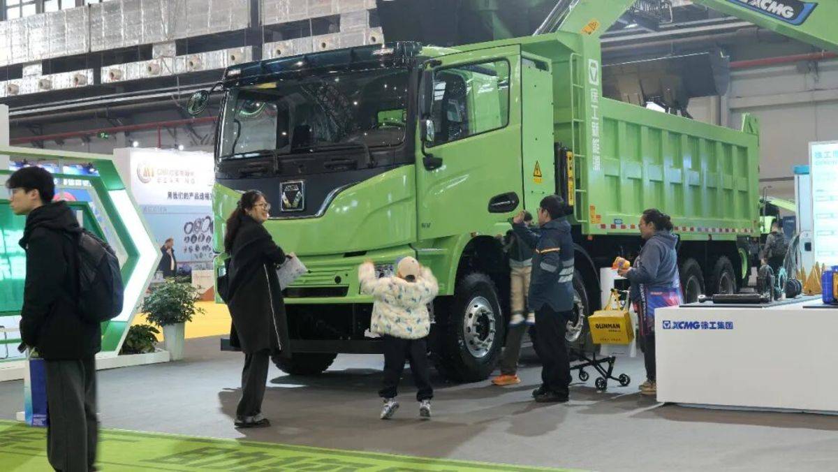 看点拉满！徐工400度纯电动自卸车亮相徐州国际工程机械展