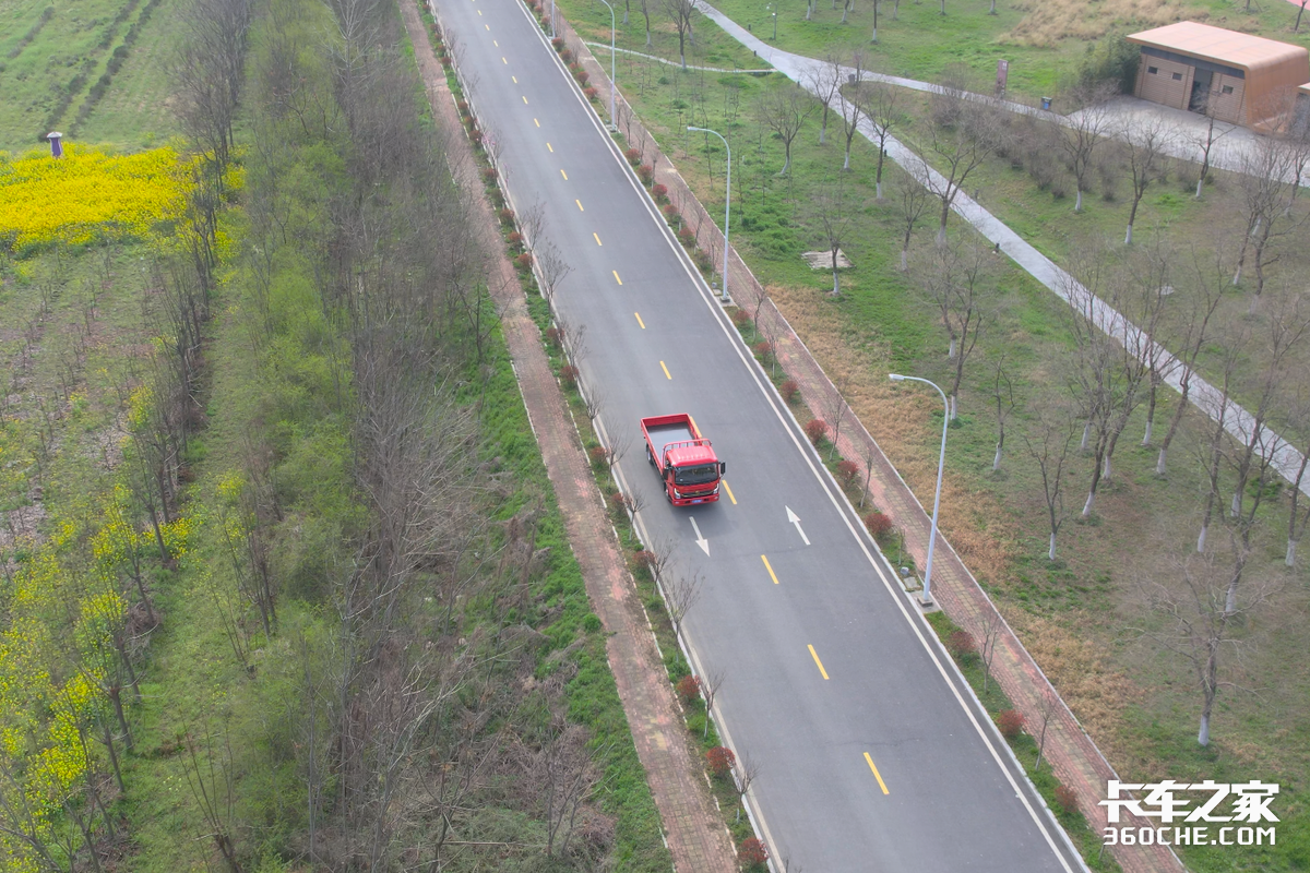 东风乾坤K6评测:生鲜运输的“效能王者”是否实至名归?