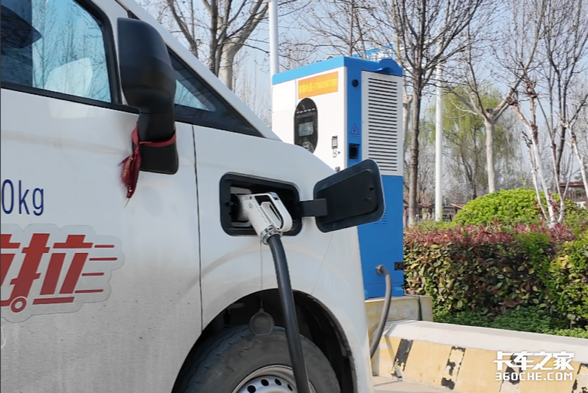 宁德时代43度电池 7.8方大空间 18分钟快充 崔师傅算清油转电的这本账