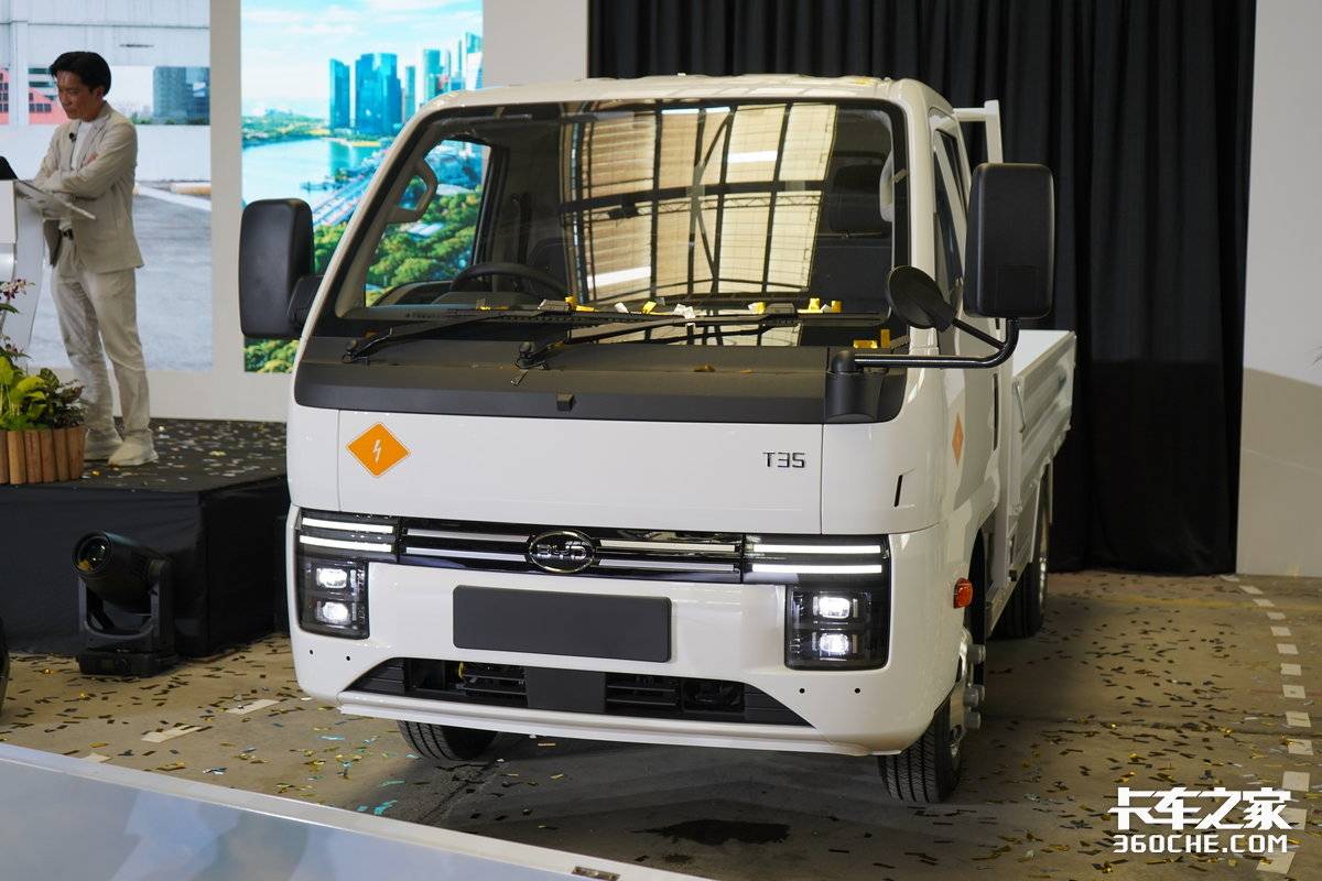 367公里续航 售价14.3万新币 比亚迪小卡T35登陆新加坡