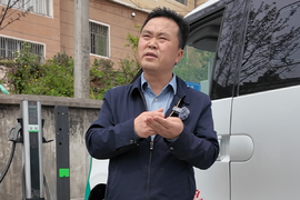 十六年乡村客运老司机  换车只认大通大拿配宁德电池