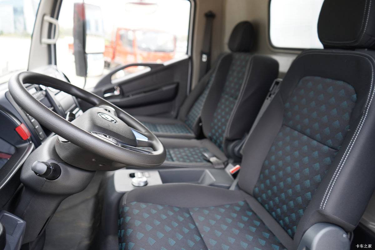 黄金三电系统 420牛米大扭矩 冷链绿通高效电动轻卡 就看东风乾坤K6E