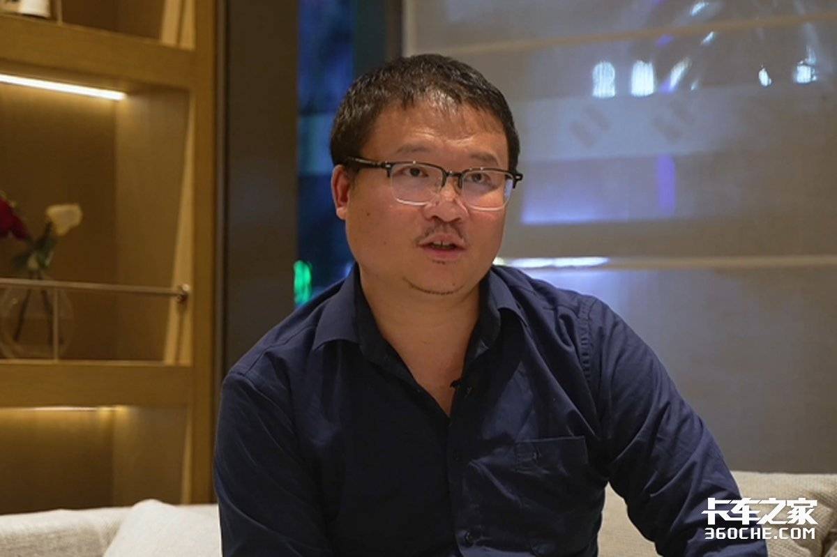 新能源商用车年销创新高 三位卡友讲真话 比亚迪牵引车助力高效创富