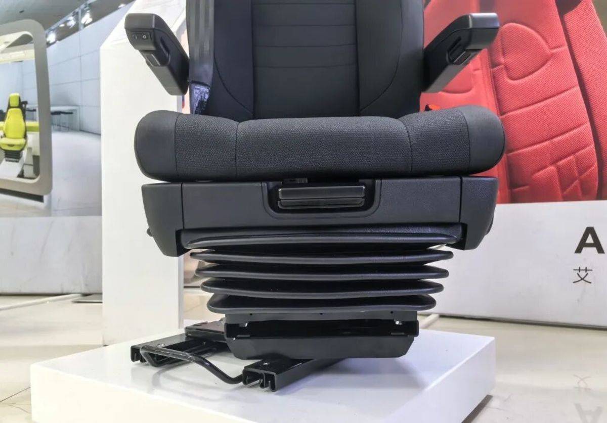 伊思灵华泰走进中通客车 携手共拓海内外市场新蓝海