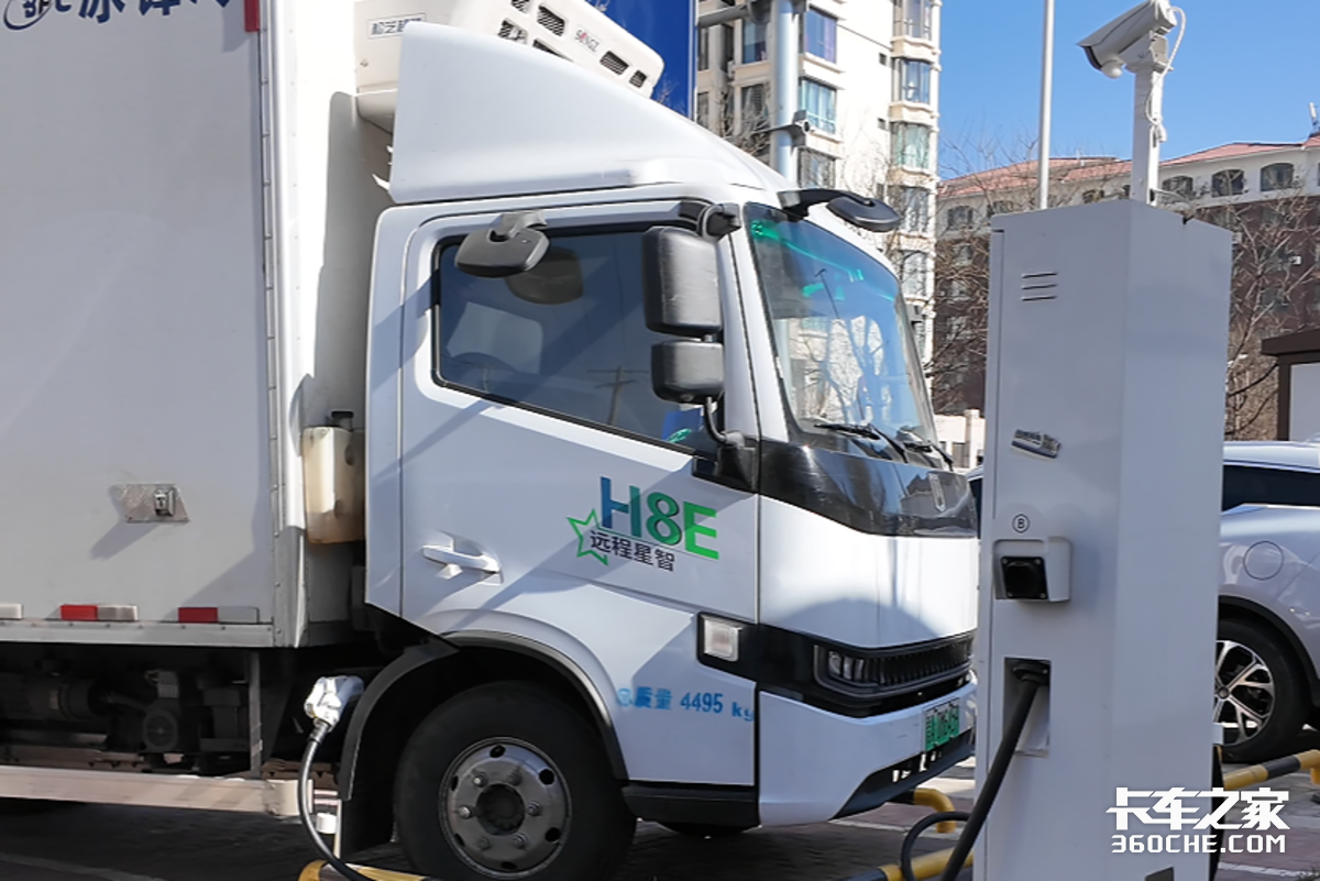 8年老司机亲述 专线一公里3毛5 10度电之差让长途货运告别续航焦虑