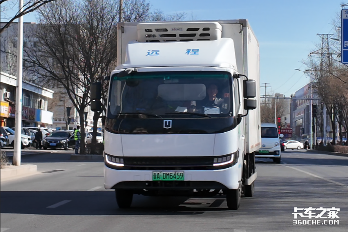 8年老司机亲述 专线一公里3毛5 10度电之差让长途货运告别续航焦虑