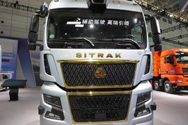 630马力+采埃孚12挡AMT！详解汕德卡G7H LNG牵引车 长途干线高效利器