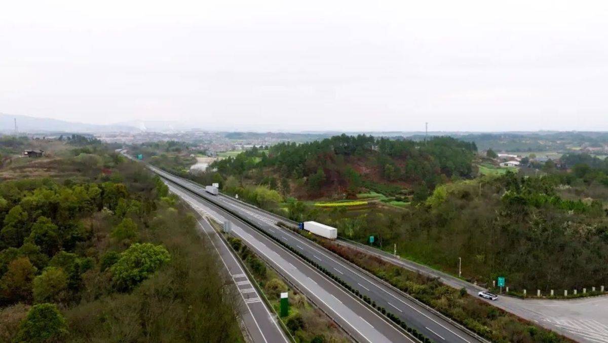 1046公里,跑通了!徐工超充重卡打通干线物流“任督二脉”