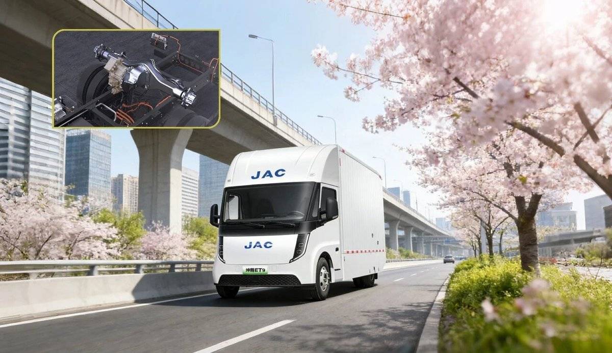 油价破8别硬扛 后悔没早换坤鹏ET9!