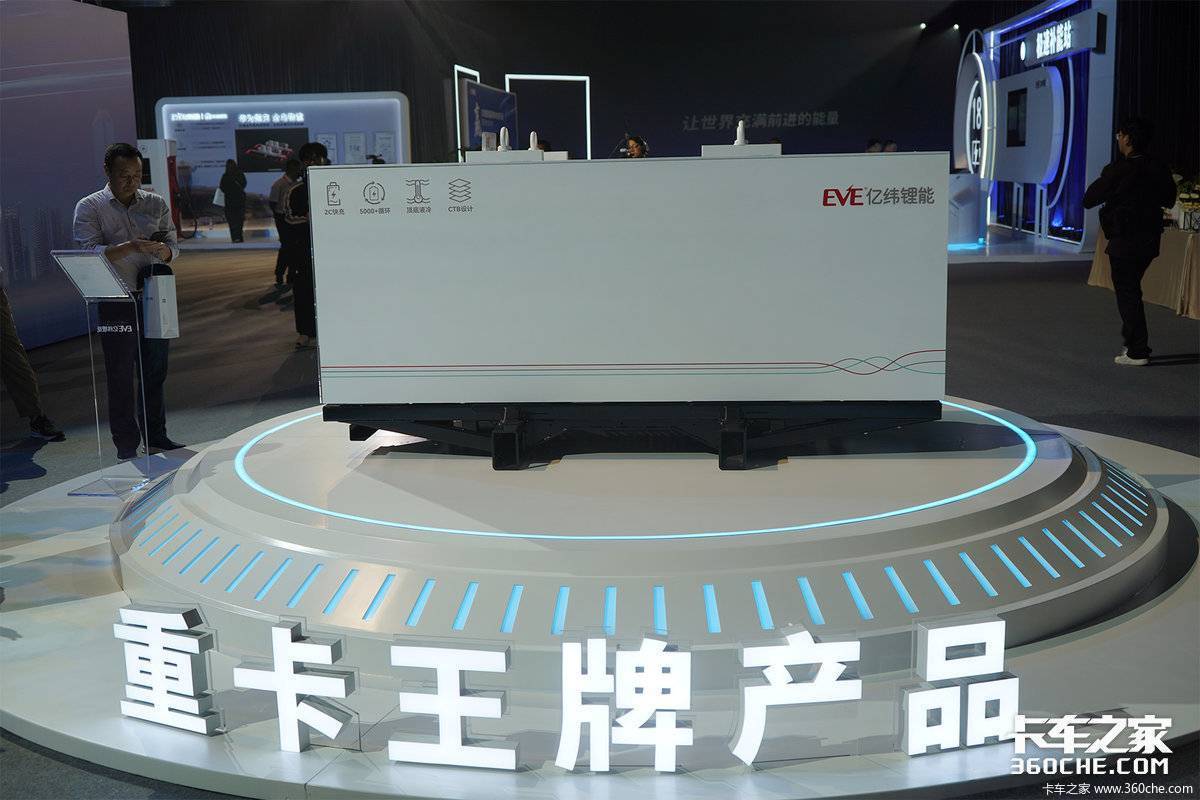 230����������γ��ܵ�Ұ�Ĳز�ס��