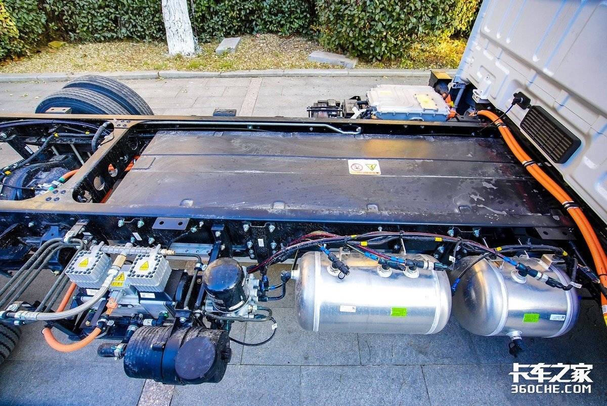 �¹���أ��Ͼɵ�ػ��յ�Ӱ������