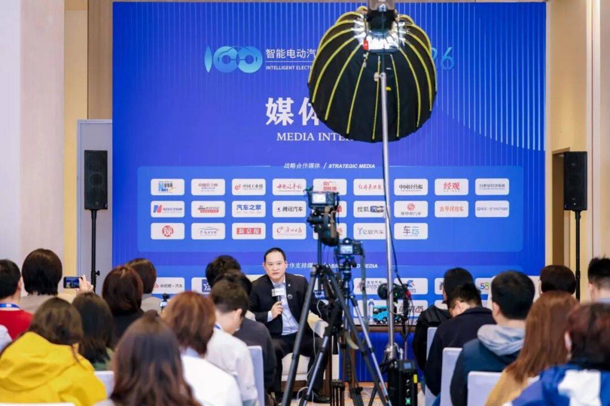 ����Դ���ó��׵ǰ��˻�����̳����ح��һ�ؿ�������˼�ʻ�ؿ��ķ����ͼ��