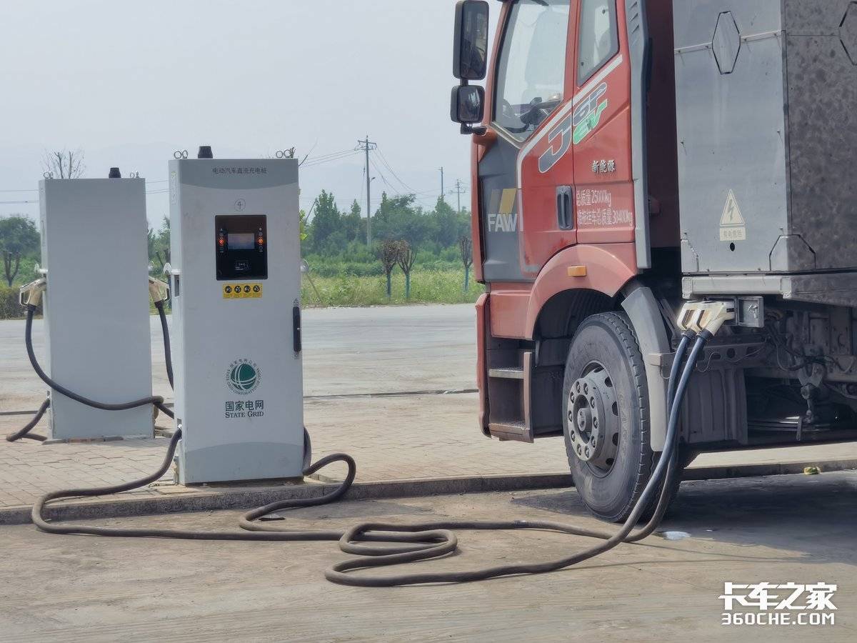 油车天塌了 厦门港新能源重卡增重3吨?