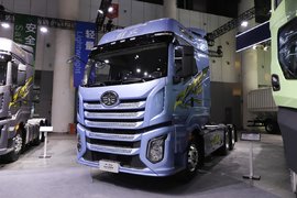 解放J6 PRO LNG牵引车评测