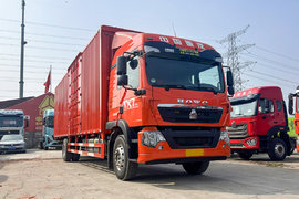 9.6米厢式沃盈版豪沃TX7 城际运输首选