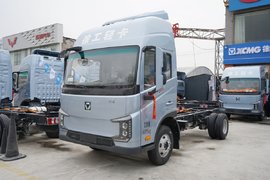 徐工汉界4.4米纯电轻卡 续航400km