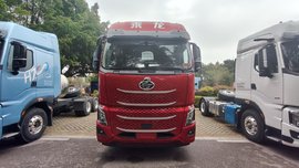8.3吨自重+570大马力，乘龙H7 Pro LNG领跑中长途运输